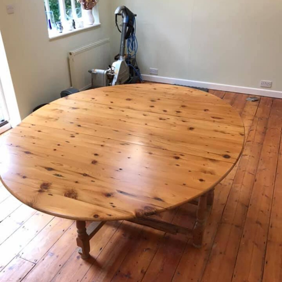 french polishing table after
